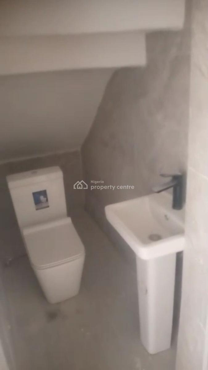 Beautifully Finished 3-bedroom Terrace Duplex with Bq, Naf Valley Estate, Asokoro District, Abuja, Terraced Duplex for Rent