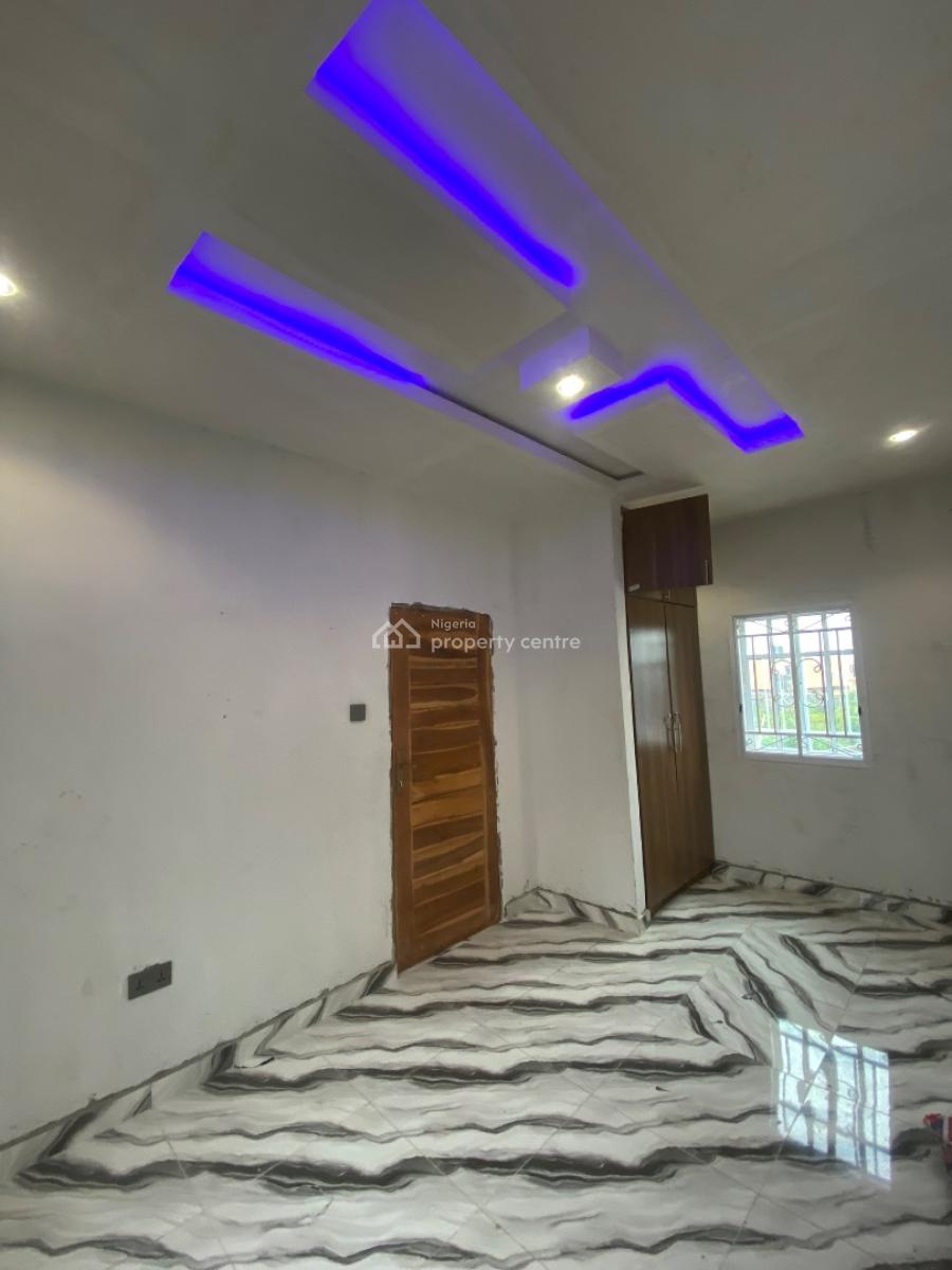 Standard One Bedroom Apartment Upstairs, Peaceland Area, Ogombo, Ajah, Lagos, Flat / Apartment for Rent