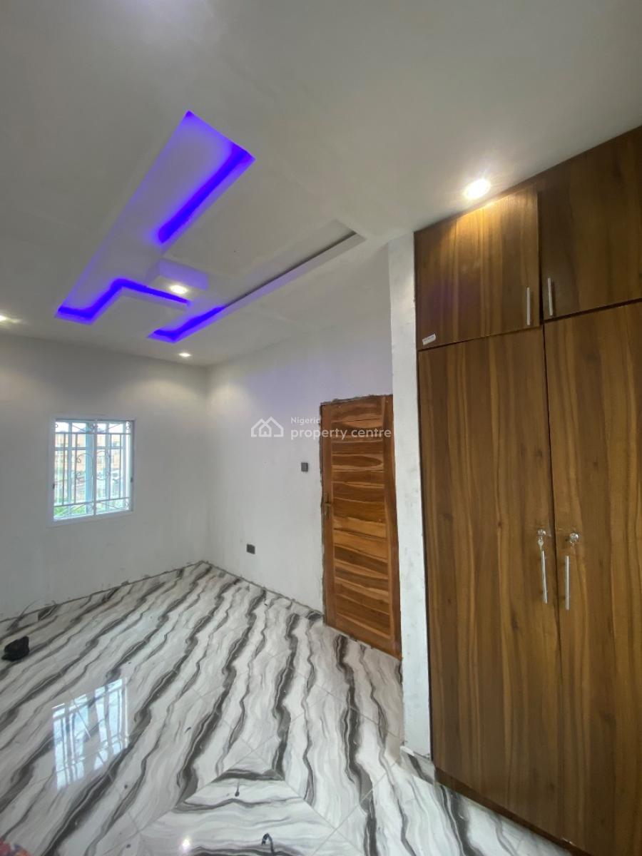 Standard One Bedroom Apartment Upstairs, Peaceland Area, Ogombo, Ajah, Lagos, Flat / Apartment for Rent