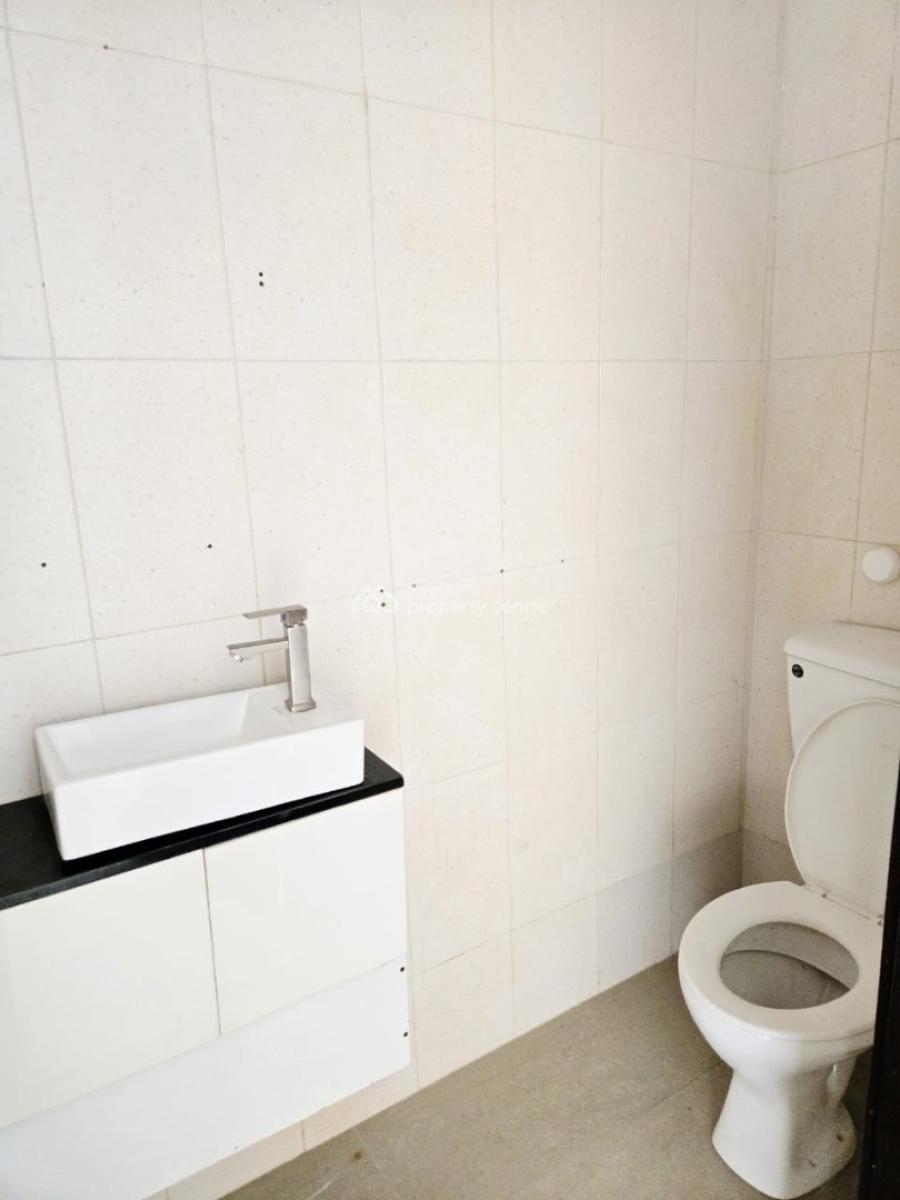 Well-maintained, Self-serviced 2 Units of 3-bedroom Apartment, Lekki Phase 1, Lekki, Lagos, Flat / Apartment for Rent