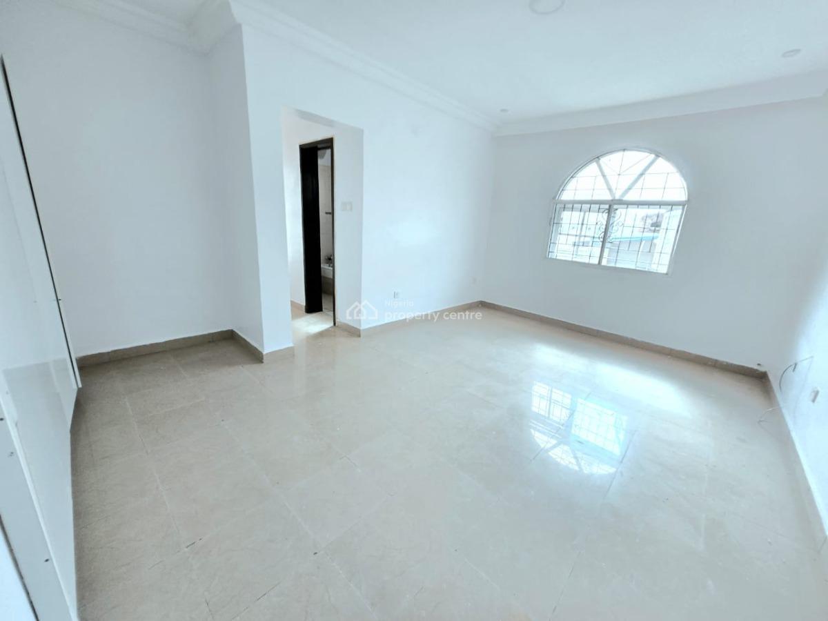 Well-maintained, Self-serviced 2 Units of 3-bedroom Apartment, Lekki Phase 1, Lekki, Lagos, Flat / Apartment for Rent