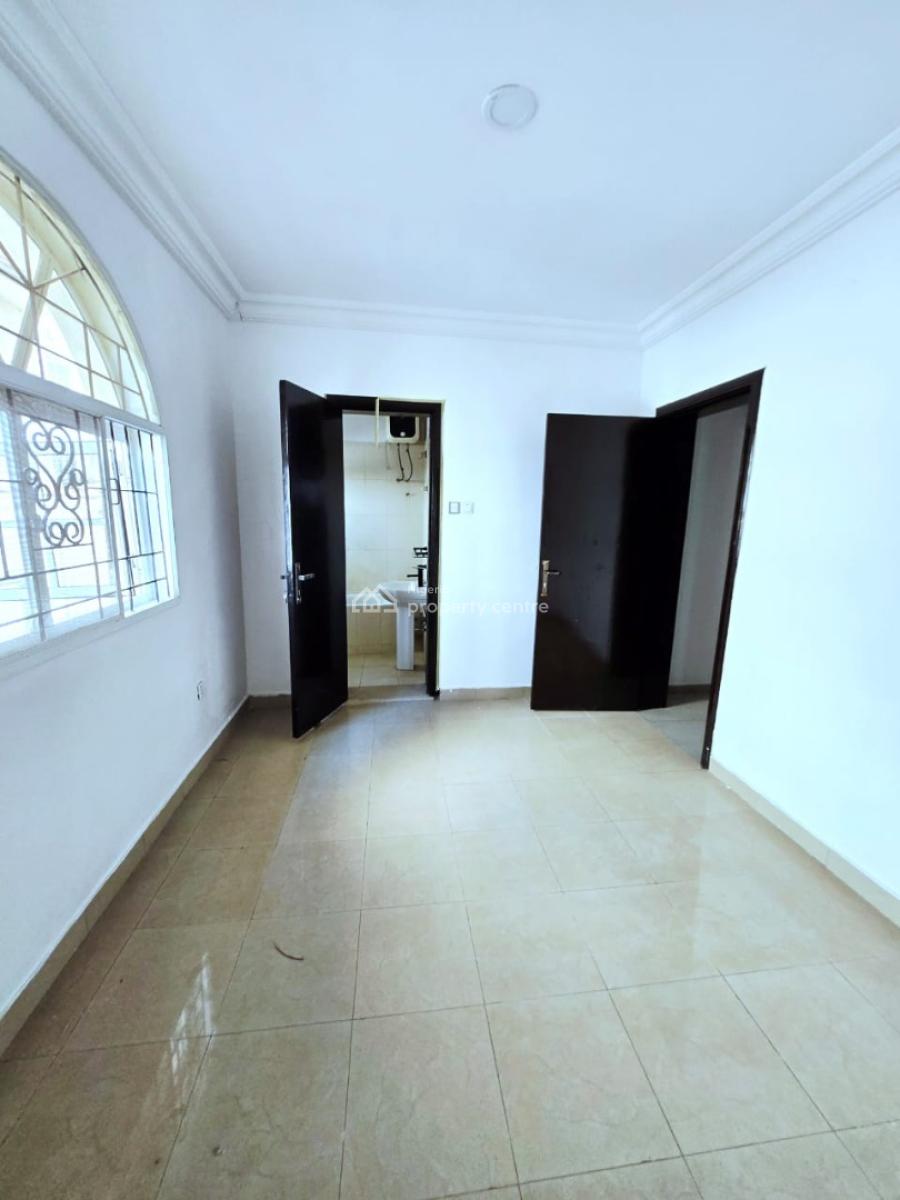 Well-maintained, Self-serviced 2 Units of 3-bedroom Apartment, Lekki Phase 1, Lekki, Lagos, Flat / Apartment for Rent