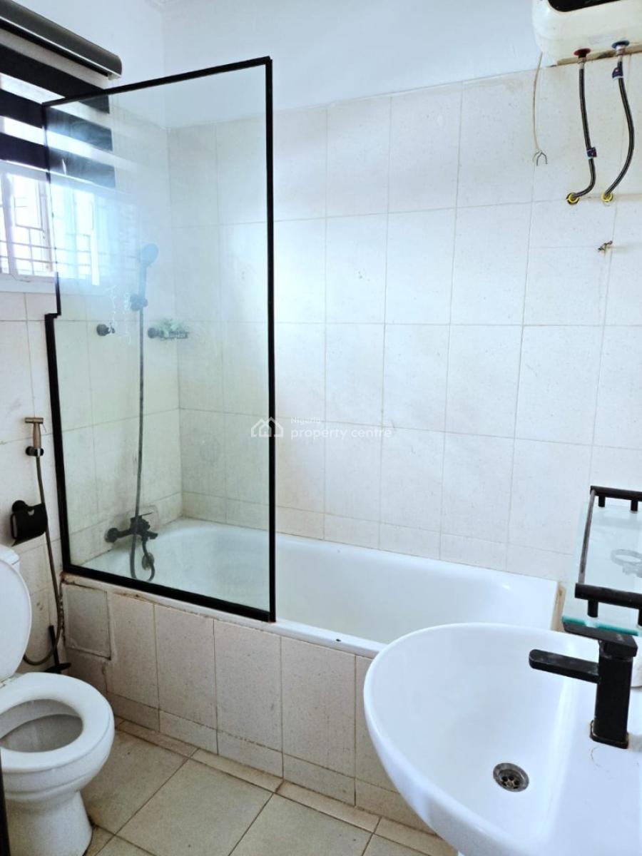 Well-maintained, Self-serviced 2 Units of 3-bedroom Apartment, Lekki Phase 1, Lekki, Lagos, Flat / Apartment for Rent