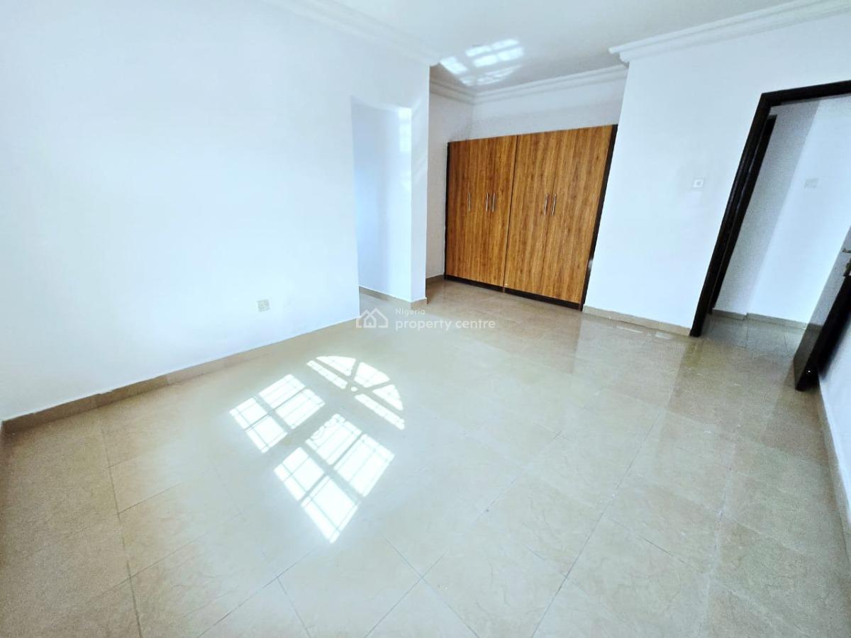 Well-maintained, Self-serviced 2 Units of 3-bedroom Apartment, Lekki Phase 1, Lekki, Lagos, Flat / Apartment for Rent