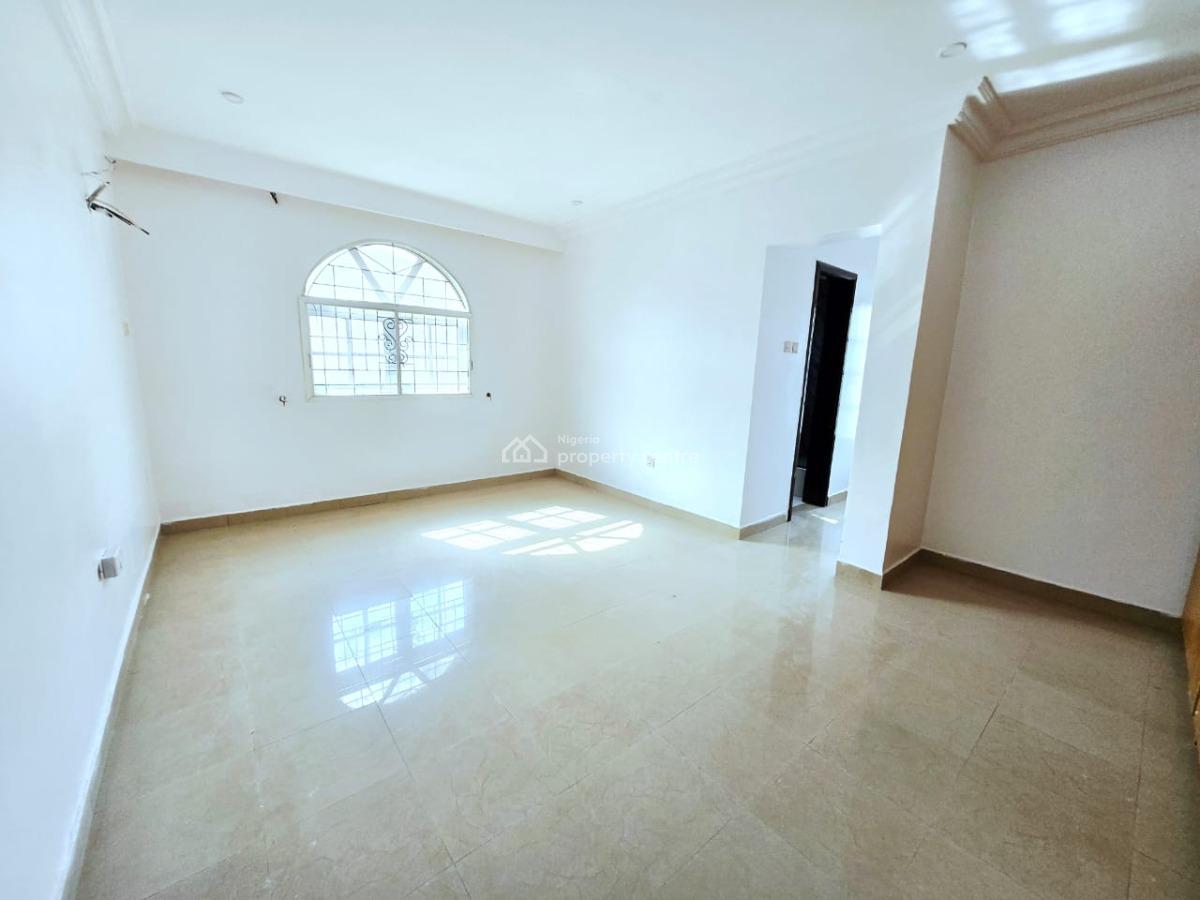 Well-maintained, Self-serviced 2 Units of 3-bedroom Apartment, Lekki Phase 1, Lekki, Lagos, Flat / Apartment for Rent