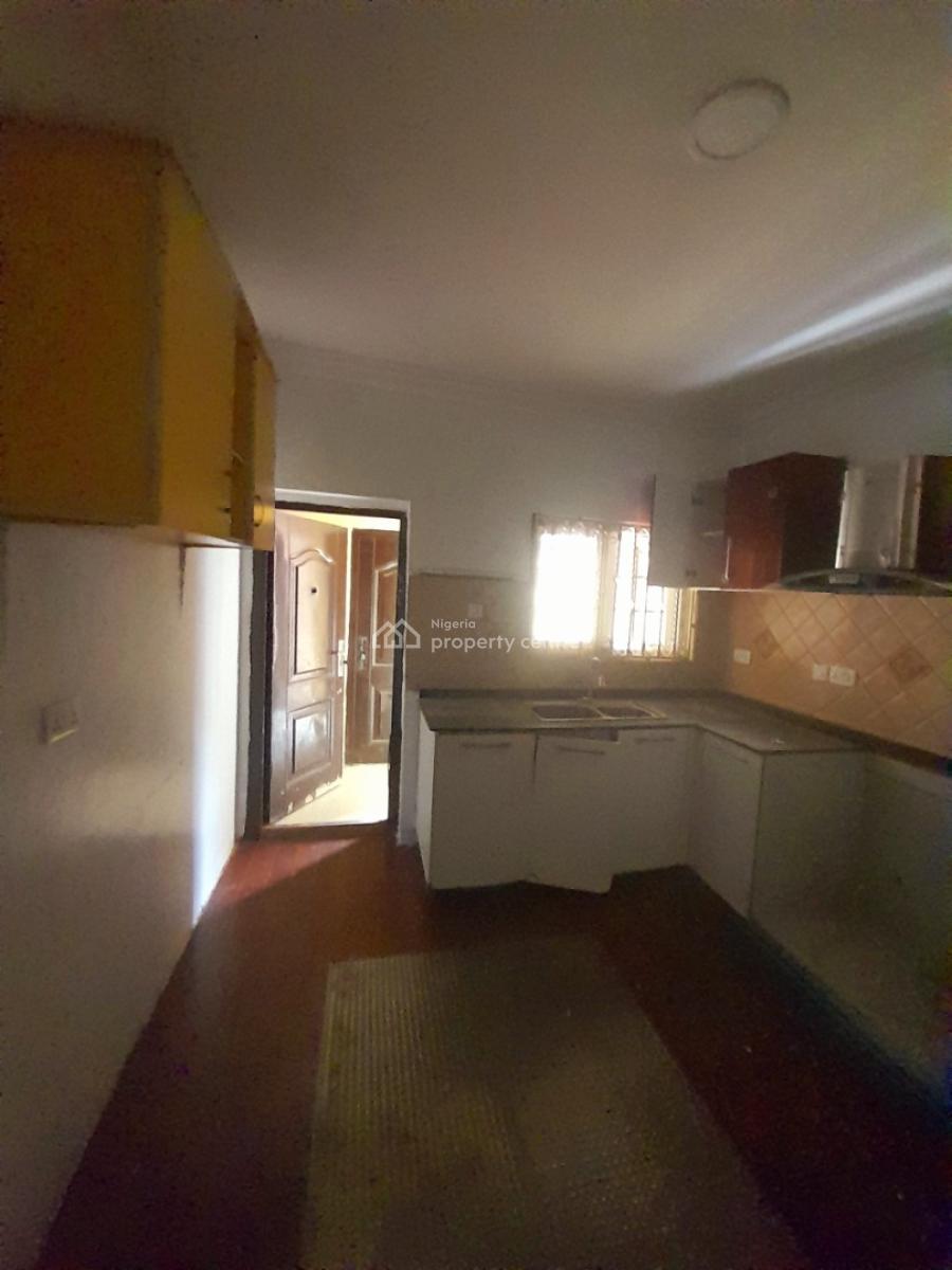 Spacious 3-bedroom Apartment -- Chevron Drive, Lekki, Chevron Drive, Lekki, Lagos, Terraced Duplex for Rent