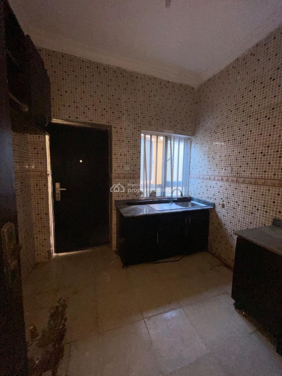 a Spacious 2 Bedroom Apartment, Mobil Road Ilaje Ajah, Lekki, Lagos, Flat / Apartment for Rent