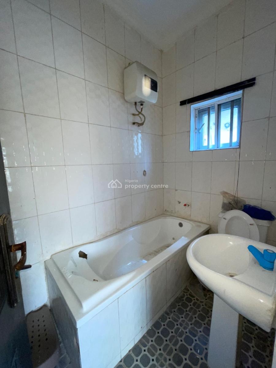 a Spacious 2 Bedroom Apartment, Mobil Road Ilaje Ajah, Lekki, Lagos, Flat / Apartment for Rent