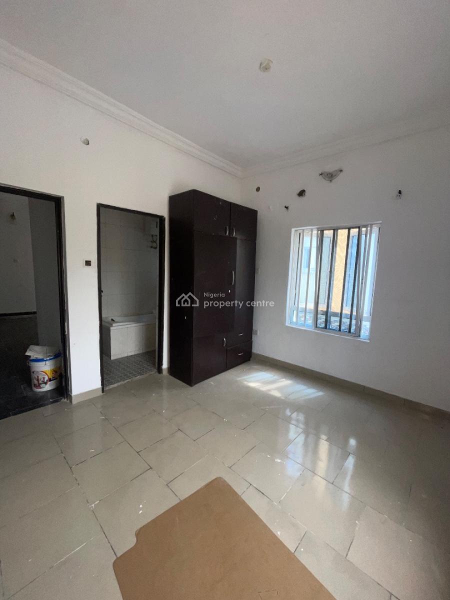 a Spacious 2 Bedroom Apartment, Mobil Road Ilaje Ajah, Lekki, Lagos, Flat / Apartment for Rent