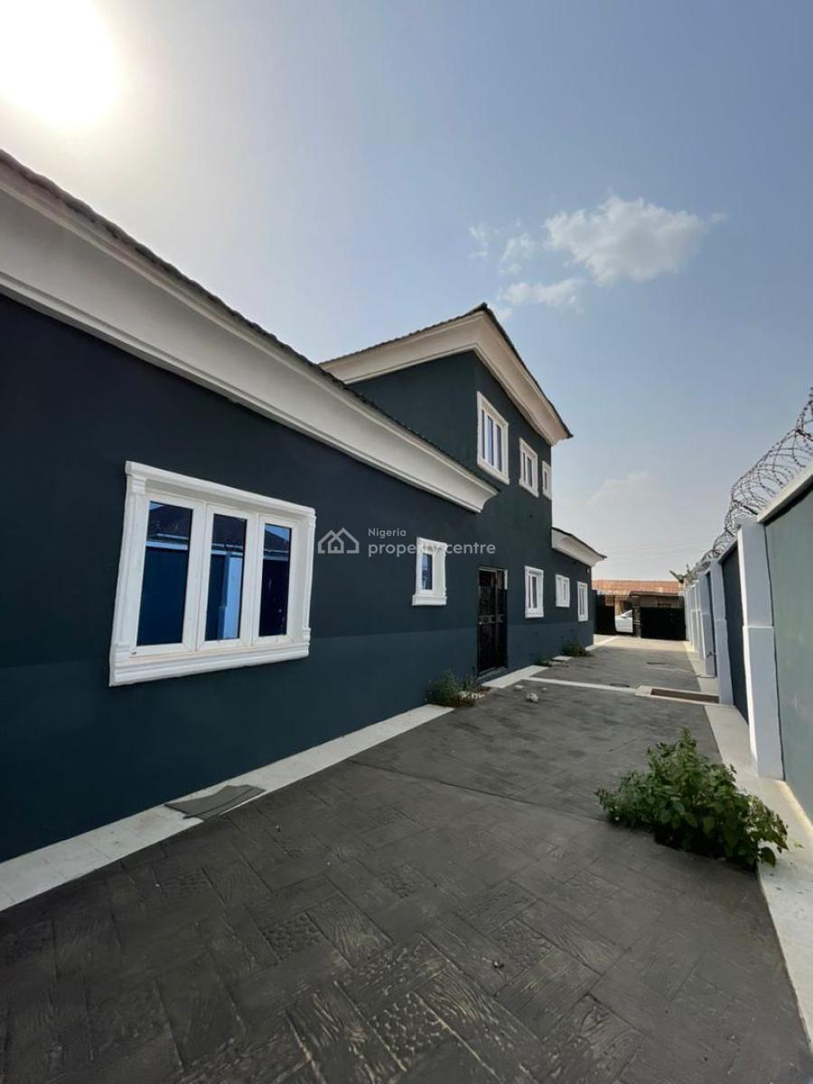 Detached 4 Bedroom Bungalow  + Room and Parlor Penthouse, Location- Zone a, Akoto Estate, Elebu, Ibadan, Ibadan, Oyo, House for Sale