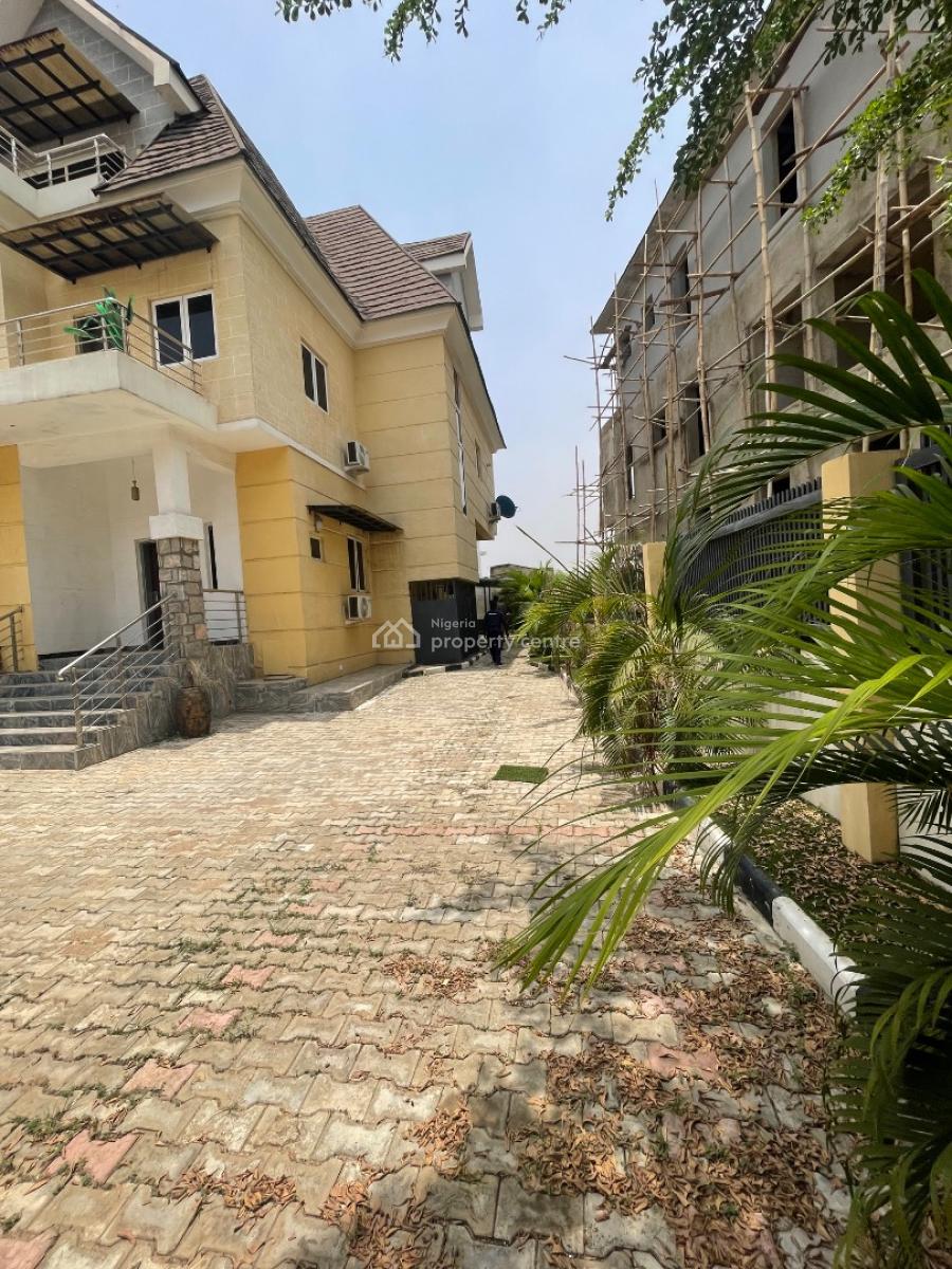 Fully Furnished of 5 Bedrooms with Pent House, Katampe (main), Katampe, Abuja, Detached Duplex for Rent