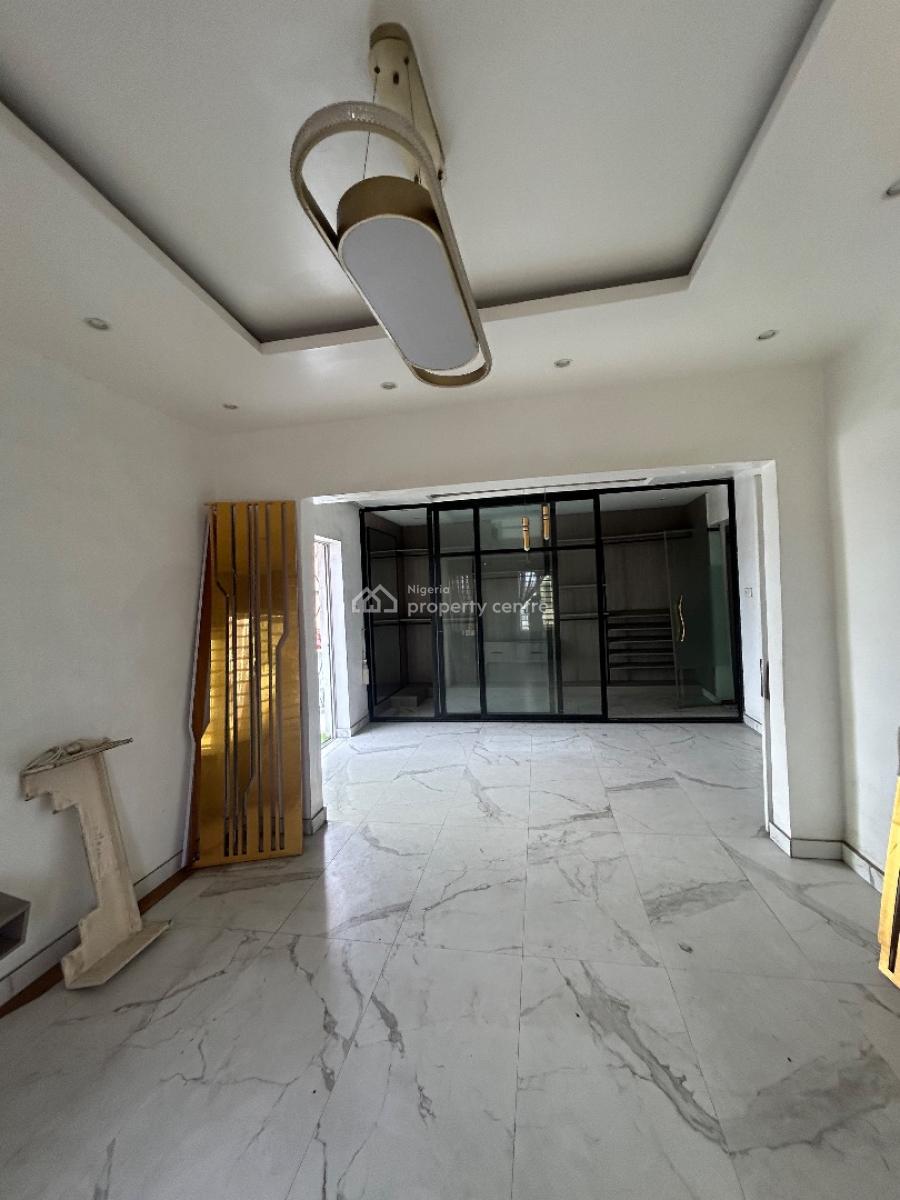 Well Maintained and Spacious Master Selfcon with Personal Kitchen, Osapa, Lekki, Lagos, Self Contain (single Rooms) for Rent