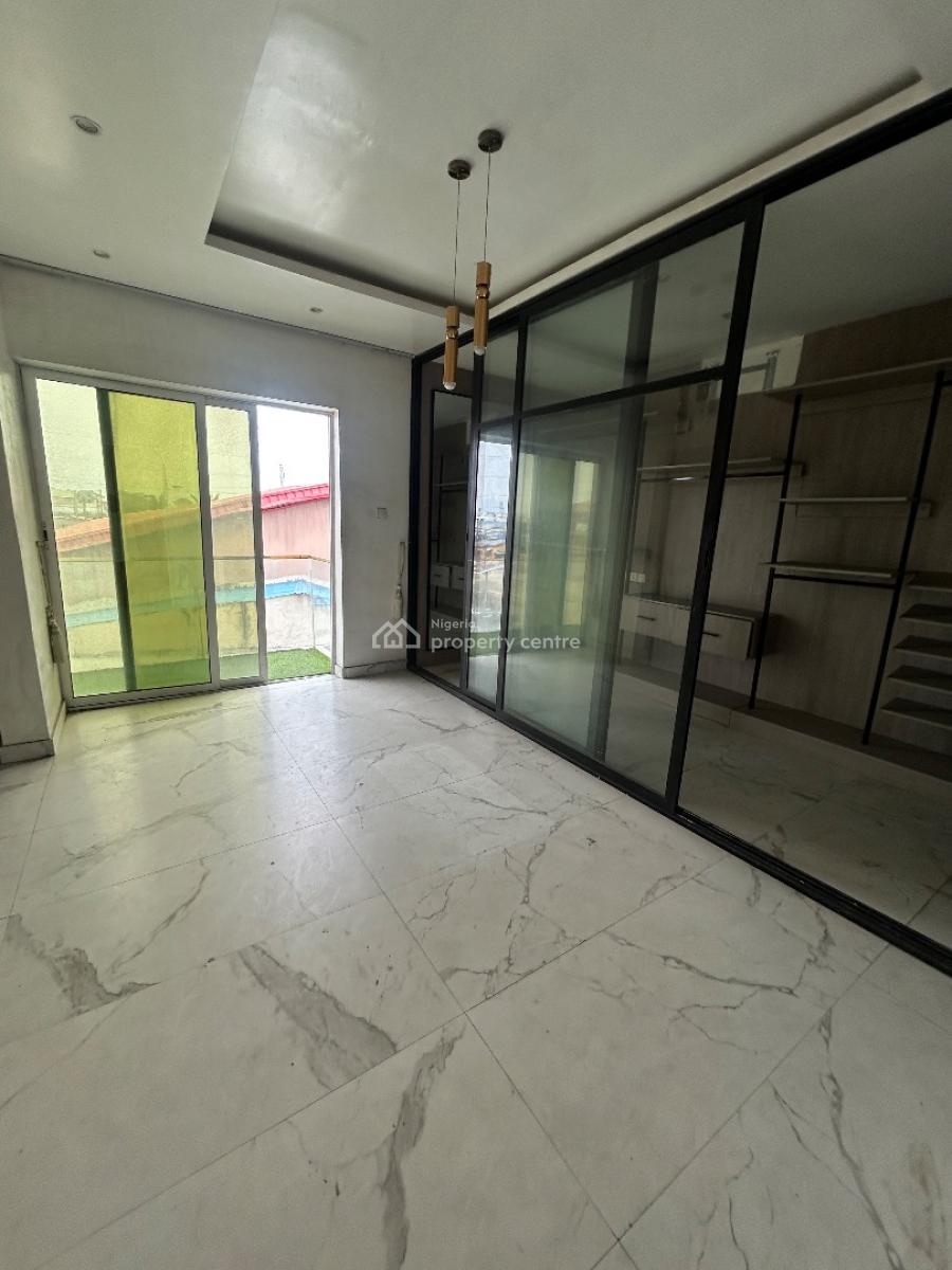 Well Maintained and Spacious Master Selfcon with Personal Kitchen, Osapa, Lekki, Lagos, Self Contain (single Rooms) for Rent