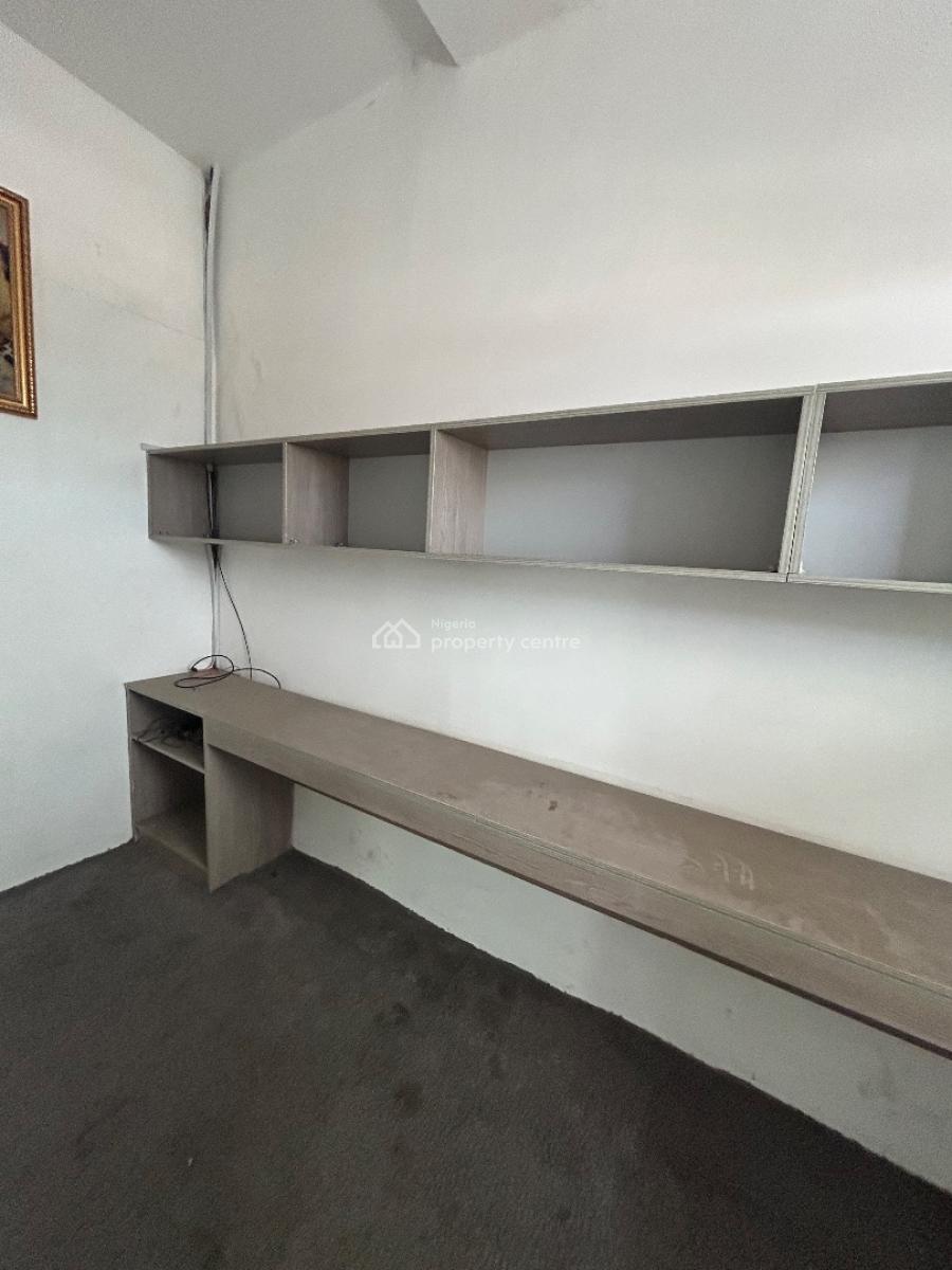 Well Maintained and Spacious Master Selfcon with Personal Kitchen, Osapa, Lekki, Lagos, Self Contain (single Rooms) for Rent