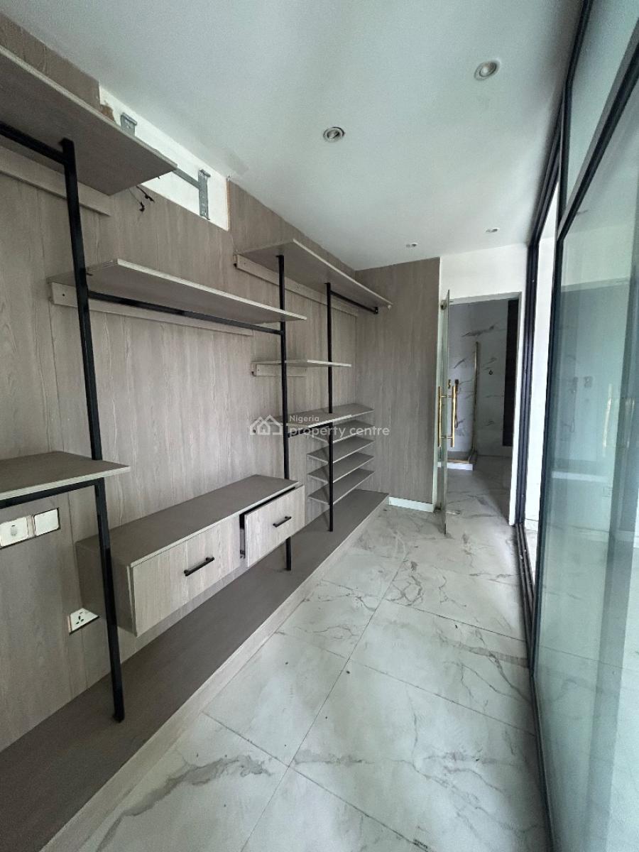 Well Maintained and Spacious Master Selfcon with Personal Kitchen, Osapa, Lekki, Lagos, Self Contain (single Rooms) for Rent