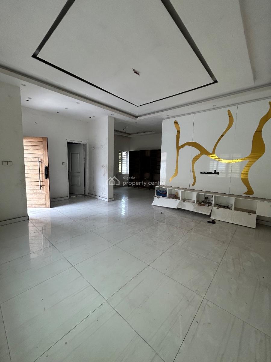 Well Maintained and Spacious Studio Selfcon with Personal Kitchen, Osapa, Lekki, Lagos, Self Contain (single Rooms) for Rent