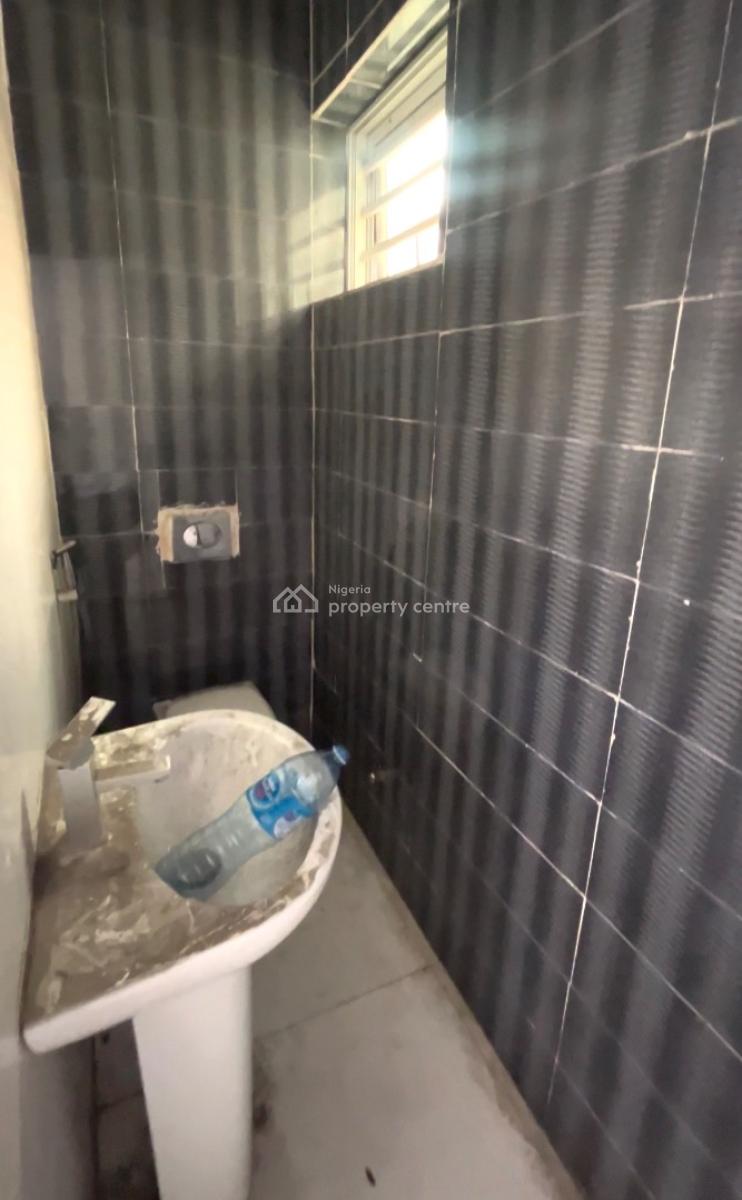 Well Maintained and Spacious Studio Selfcon with Personal Kitchen, Osapa, Lekki, Lagos, Self Contain (single Rooms) for Rent