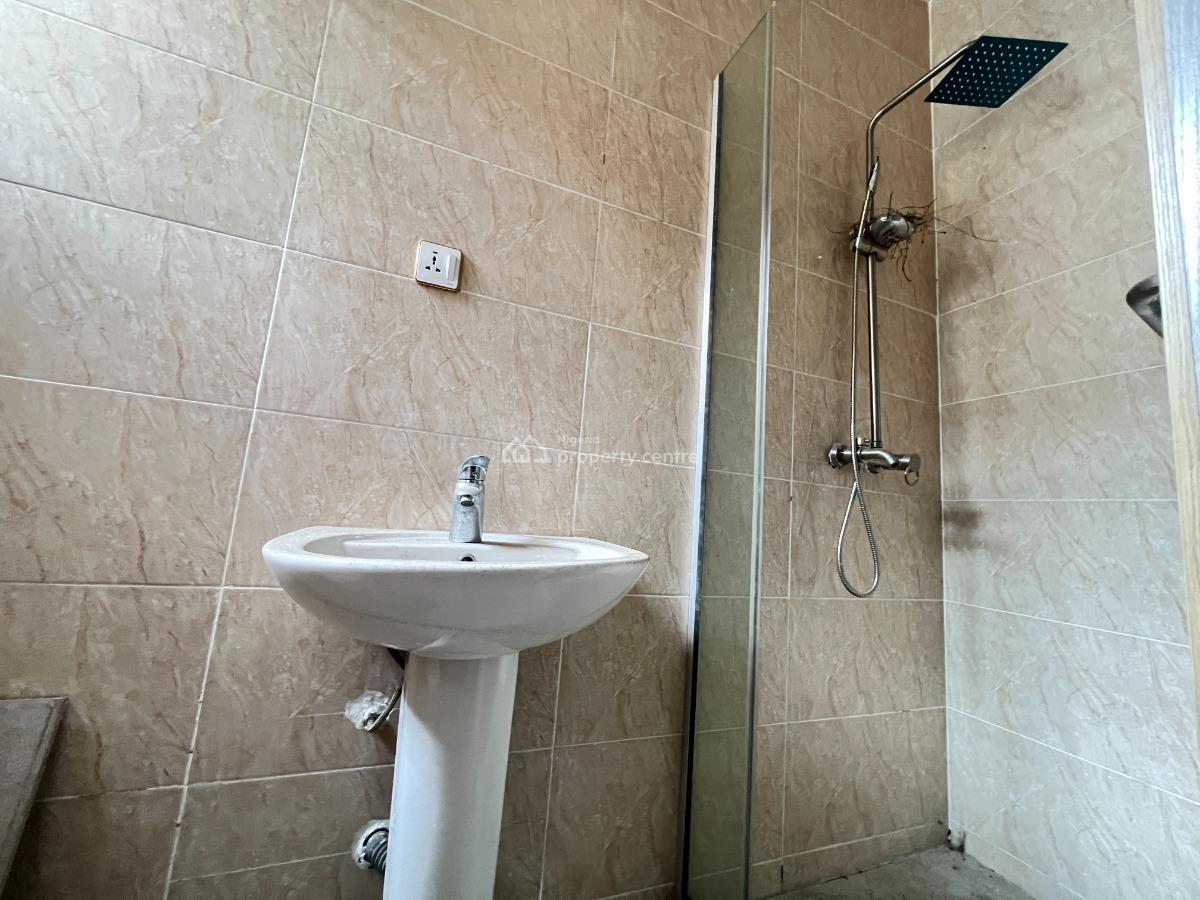 4 Bedroom Terrace Available, Lekki Phase 2, Lekki, Lagos, Terraced Duplex for Sale