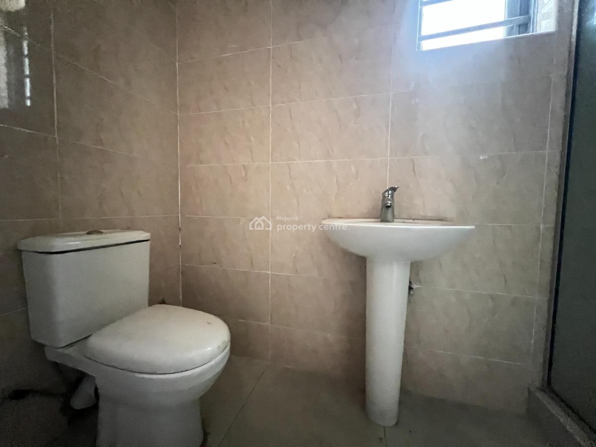 4 Bedroom Terrace Available, Lekki Phase 2, Lekki, Lagos, Terraced Duplex for Sale