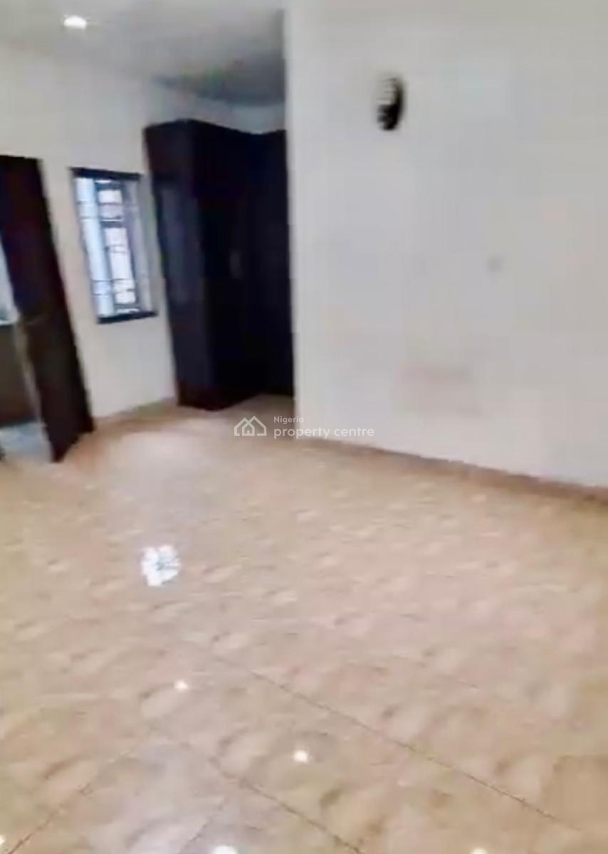 Spacious and Beautiful Upstairs in Secured Estate, Dpkay Estate, Orchid Road, Lekki, Lagos, Flat / Apartment for Rent