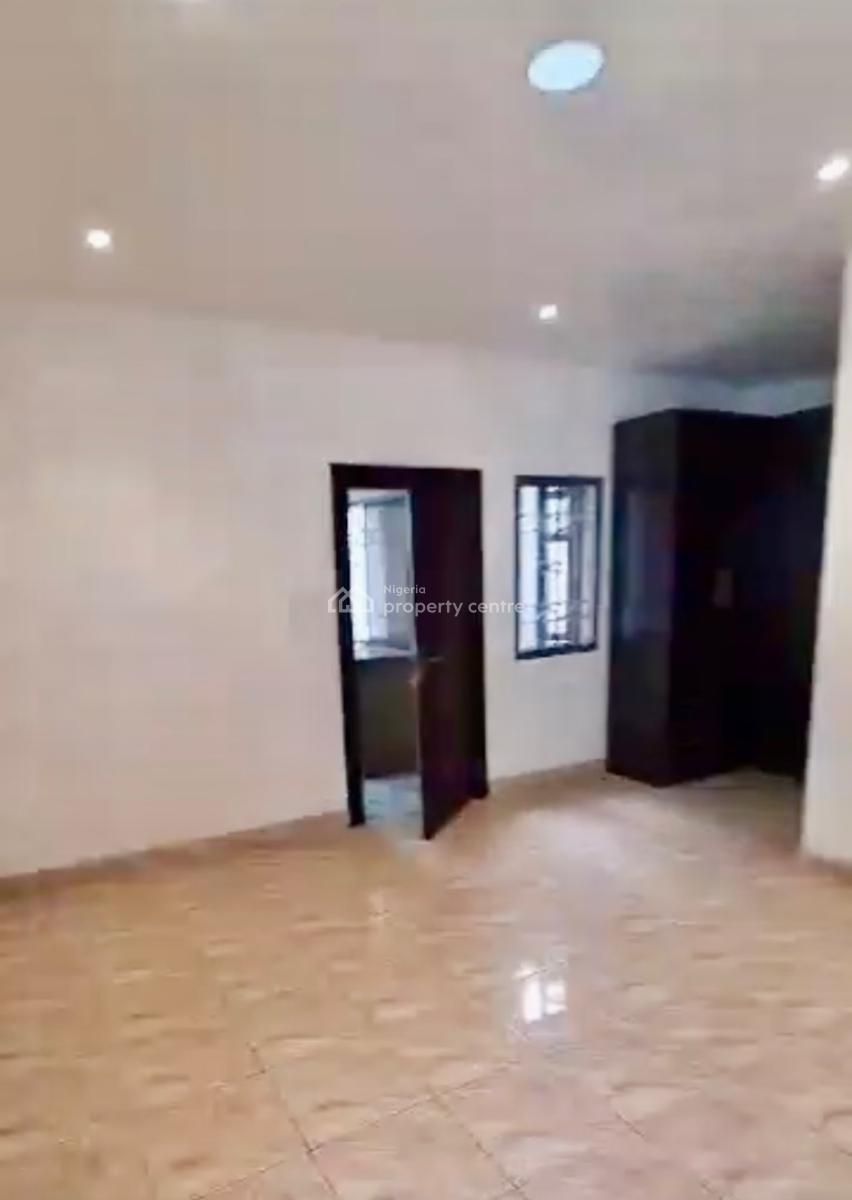 Spacious and Beautiful Upstairs in Secured Estate, Dpkay Estate, Orchid Road, Lekki, Lagos, Flat / Apartment for Rent