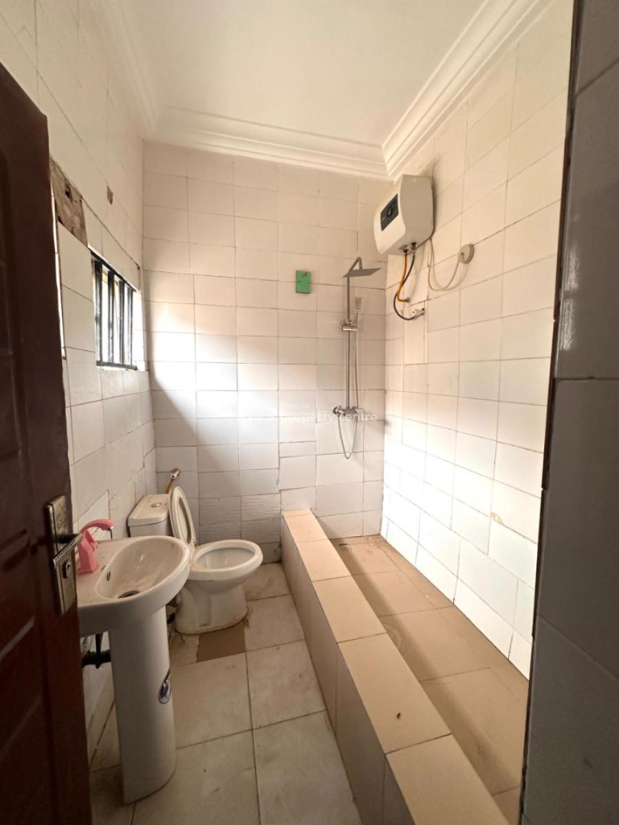 3 Bedroom Apartment, 6th Avenue, Gwarinpa, Abuja, Flat / Apartment for Rent