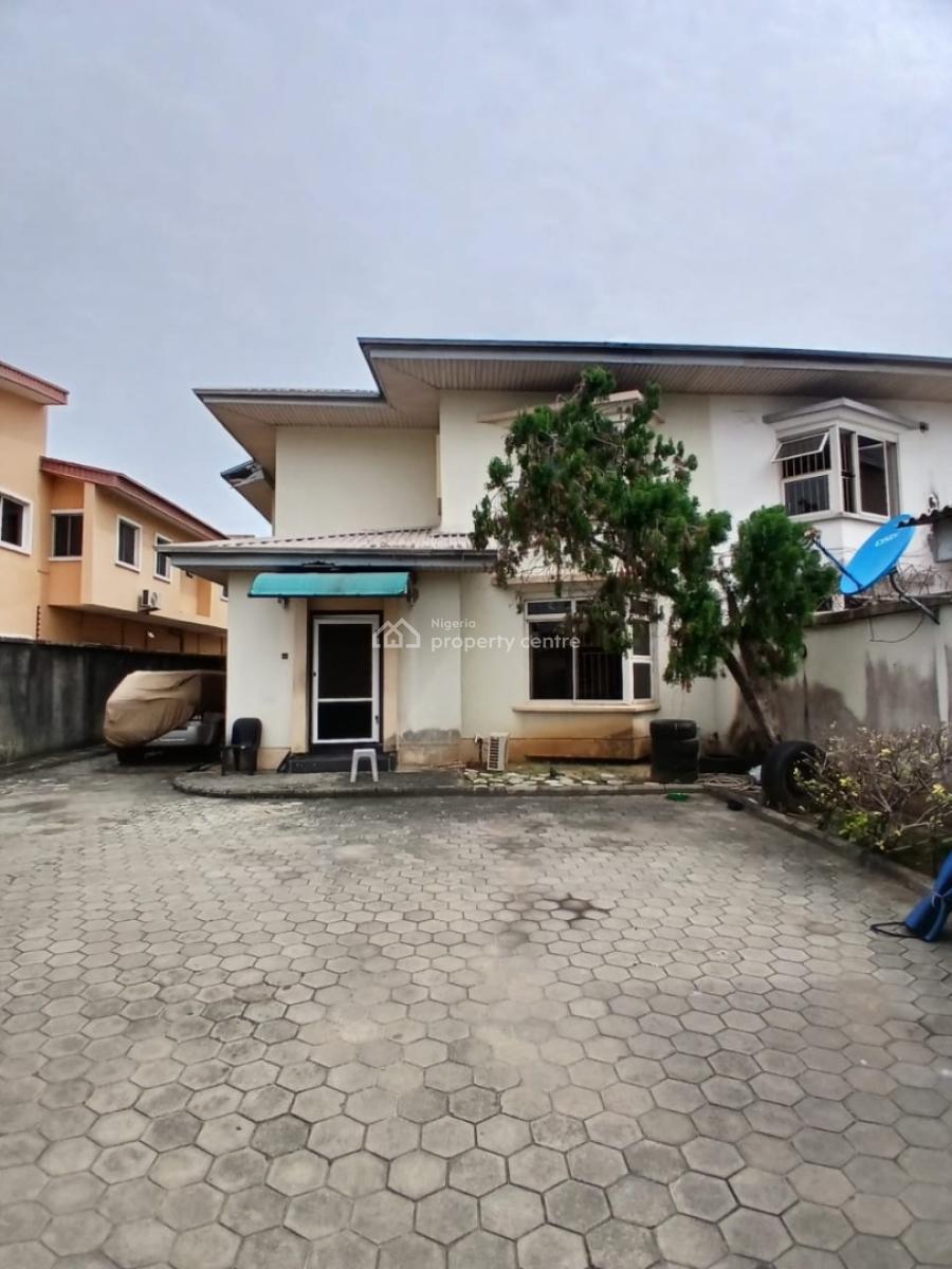 Luxury 4 Bedroom Semi Detached House with 2 Bq, Lekki Phase 1, Lekki, Lagos, Semi-detached Duplex for Rent