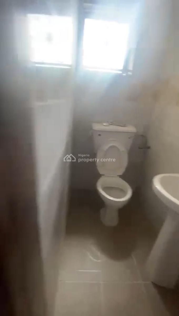 a Standard 2bedroom Penthouse, Chevy View Estate, Lekki, Lagos, Flat / Apartment for Rent