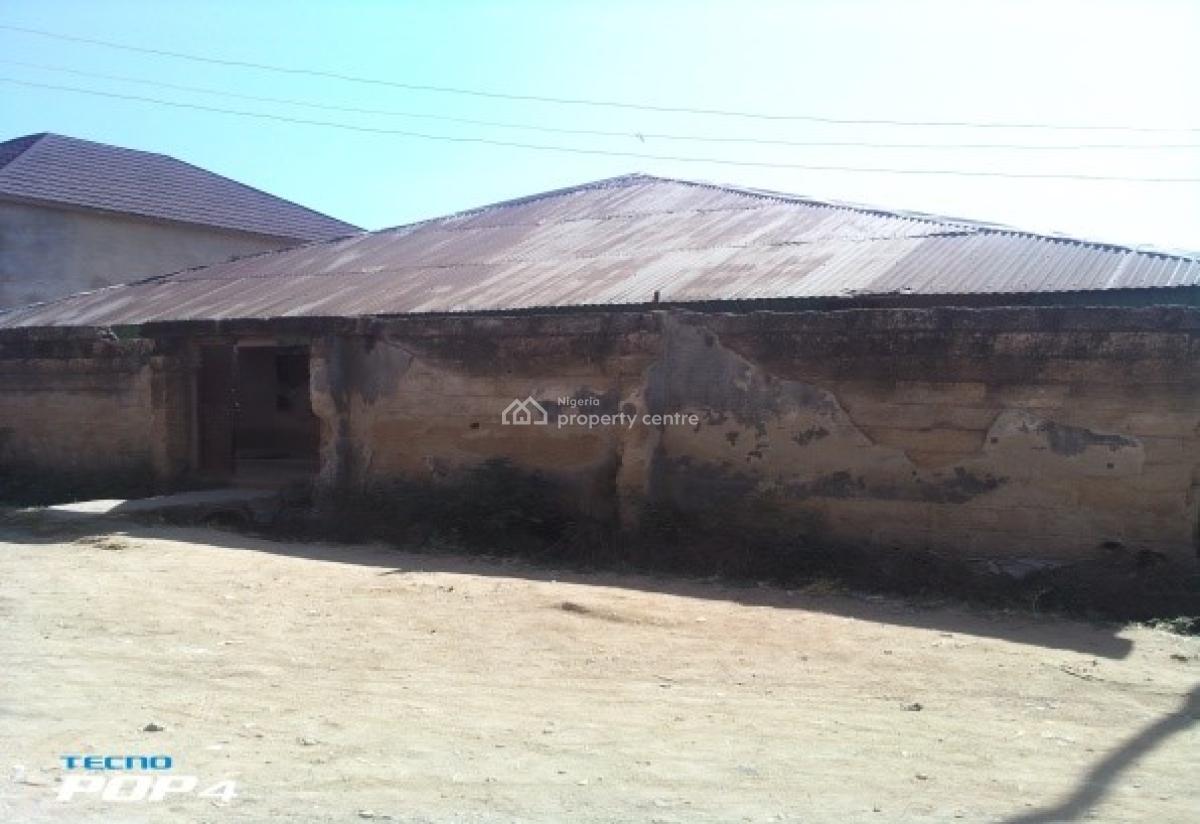 Blocks of 3 Mini Flats in a Bungalow, Filling Sukuwa Area of Jos, Jos South, Plateau, Detached Bungalow for Sale
