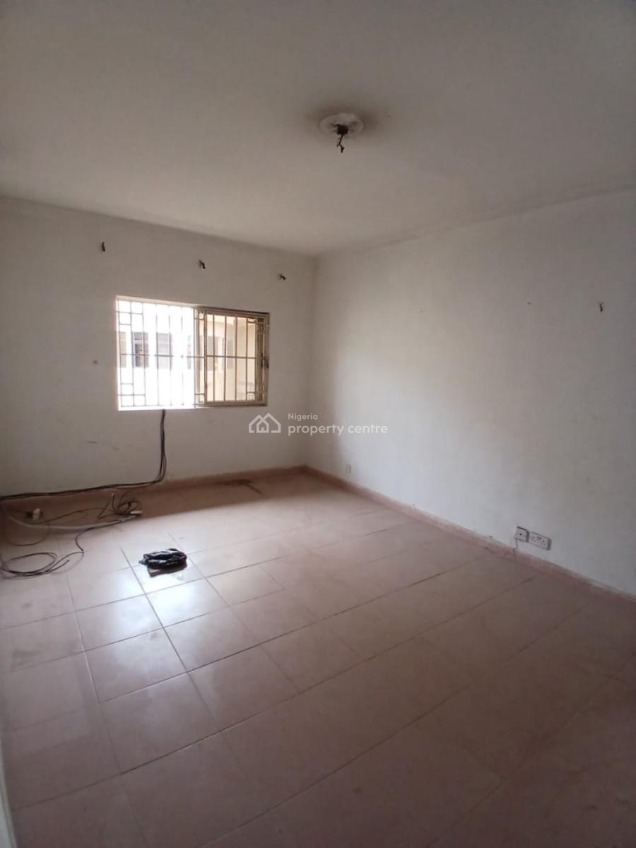 Commercial 4 Bedroom Semi Detached House with 2bq, Lekki Phase 1, Lekki, Lagos, Semi-detached Duplex for Rent