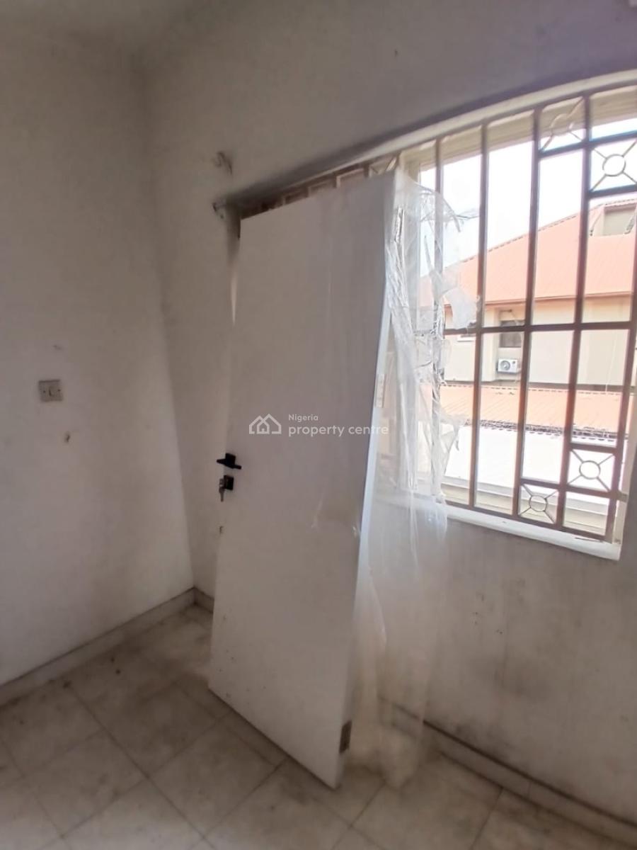 Commercial 4 Bedroom Semi Detached House with 2bq, Lekki Phase 1, Lekki, Lagos, Semi-detached Duplex for Rent