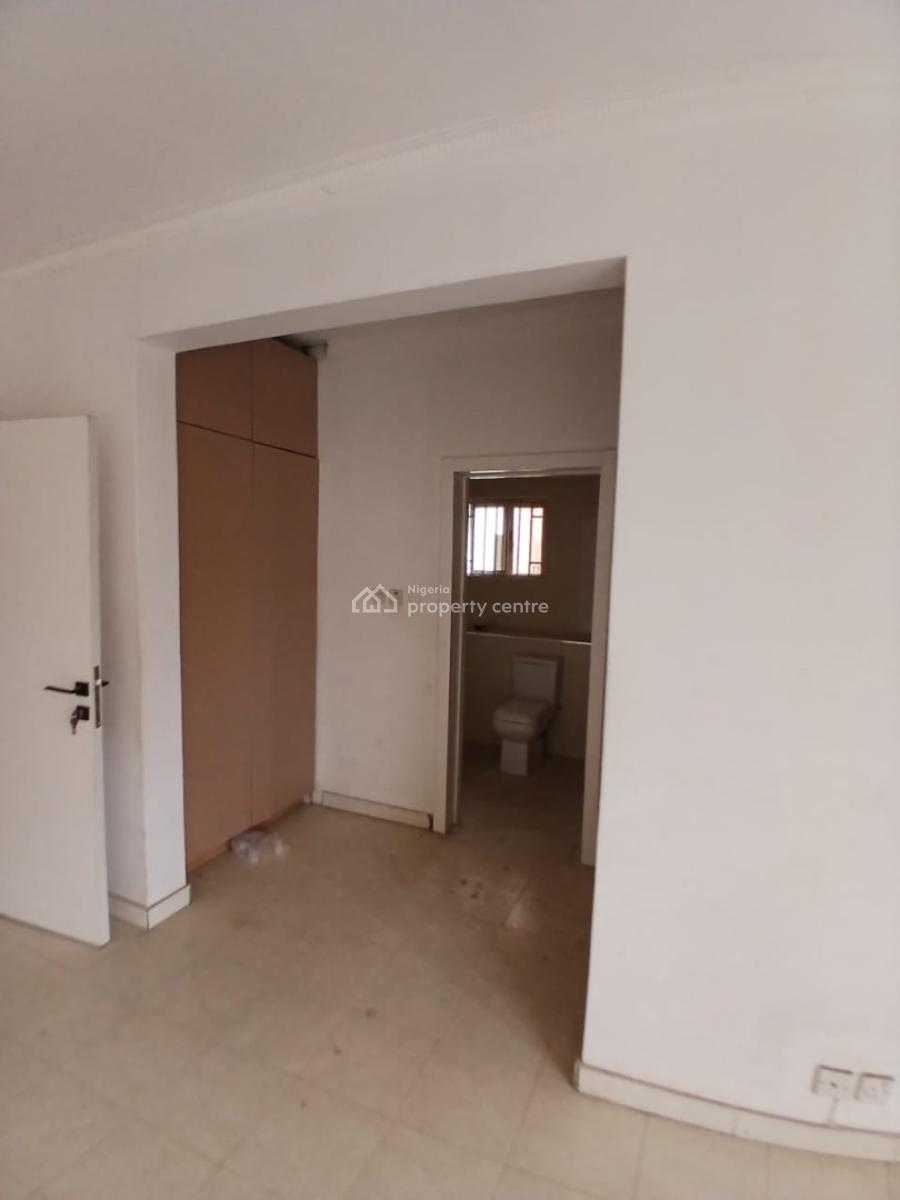 Commercial 4 Bedroom Semi Detached House with 2bq, Lekki Phase 1, Lekki, Lagos, Semi-detached Duplex for Rent