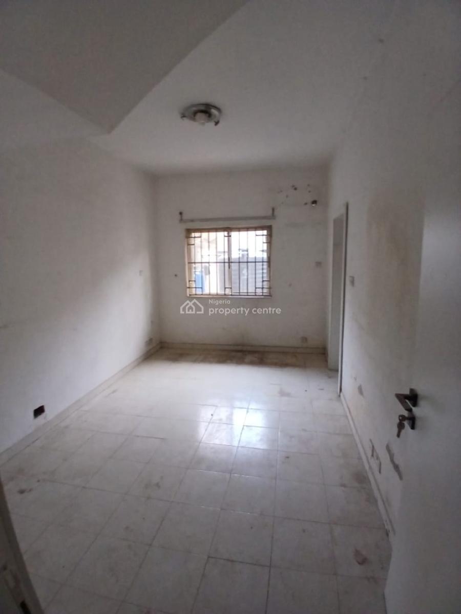 Commercial 4 Bedroom Semi Detached House with 2bq, Lekki Phase 1, Lekki, Lagos, Semi-detached Duplex for Rent