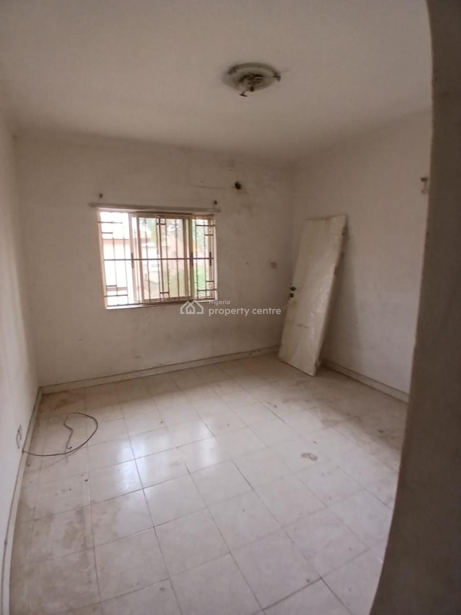 Commercial 4 Bedroom Semi Detached House with 2bq, Lekki Phase 1, Lekki, Lagos, Semi-detached Duplex for Rent