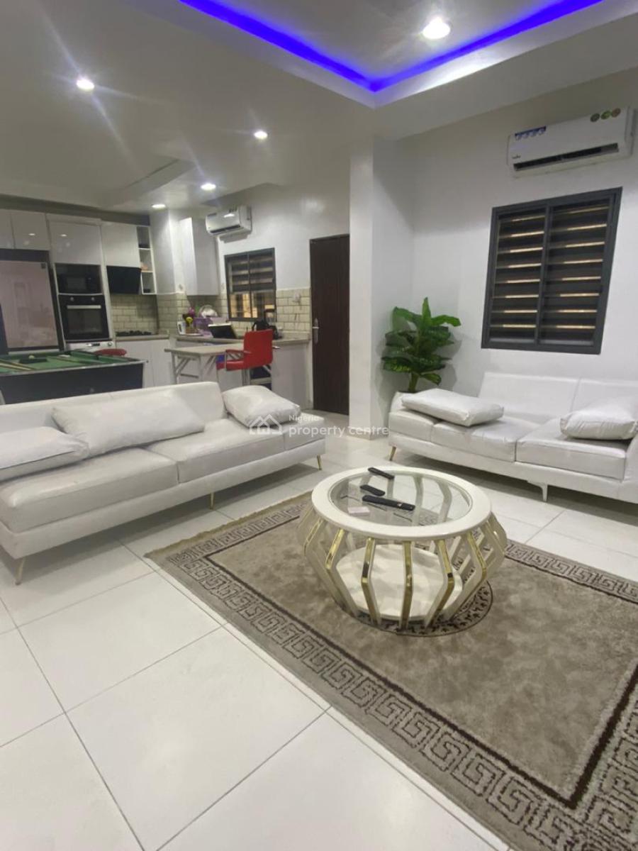 Lovely 3 Bedroom Apartment, Off Freedom Way, Lekki Phase 1, Lekki, Lagos, Flat / Apartment for Rent