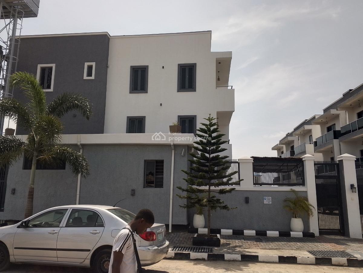Serviced 4 Bedroom Terrace Duplex with a Room Bq, Opposite Elevation Church, Ikate Elegushi, Lekki, Lagos, Terraced Duplex for Sale