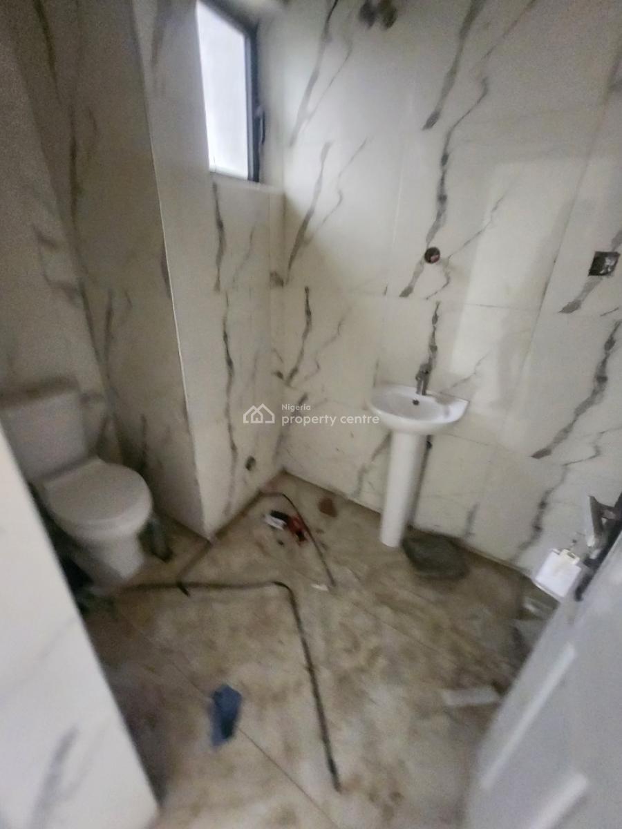 Brand Luxury 3 Bedroom Flat, 2nd Floor, Tarred Road, Shafa, Wuye, Abuja, Flat / Apartment for Rent