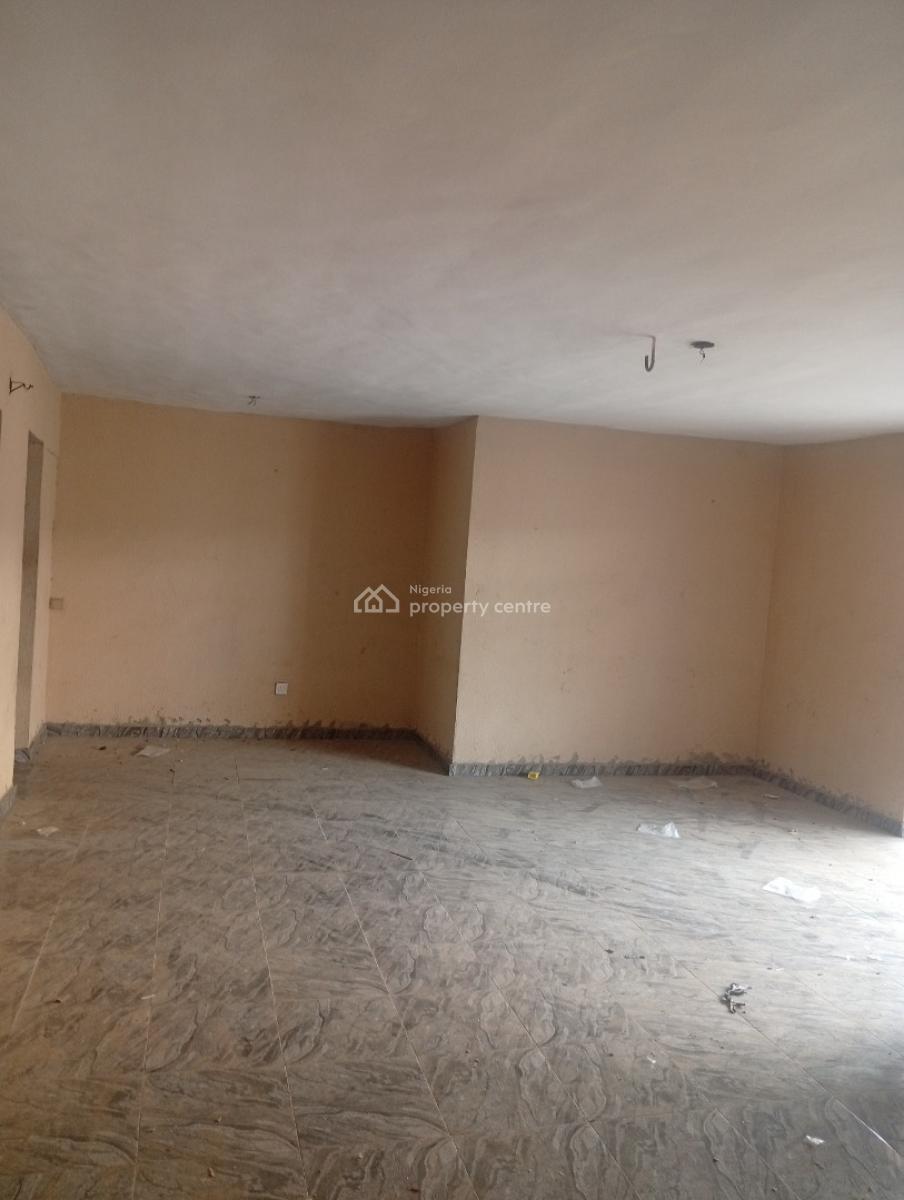 Spacious 3 Bedroom with 2 Toilet/bath with Wardrobe Kitchen Cabinet, Okunola, Egbeda, Alimosho, Lagos, Flat / Apartment for Rent