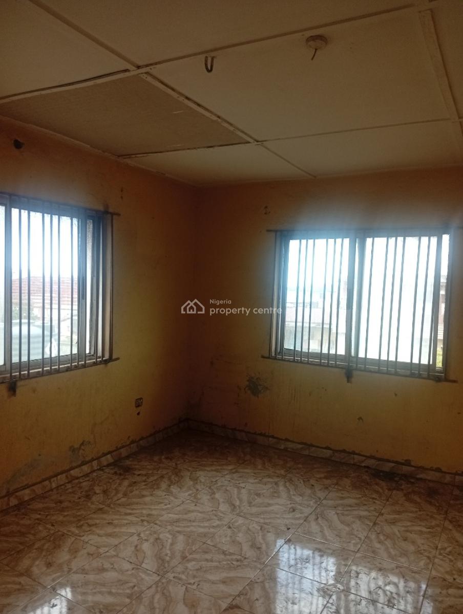 Spacious 3 Bedroom with 2 Toilet/bath with Wardrobe Kitchen Cabinet, Okunola, Egbeda, Alimosho, Lagos, Flat / Apartment for Rent