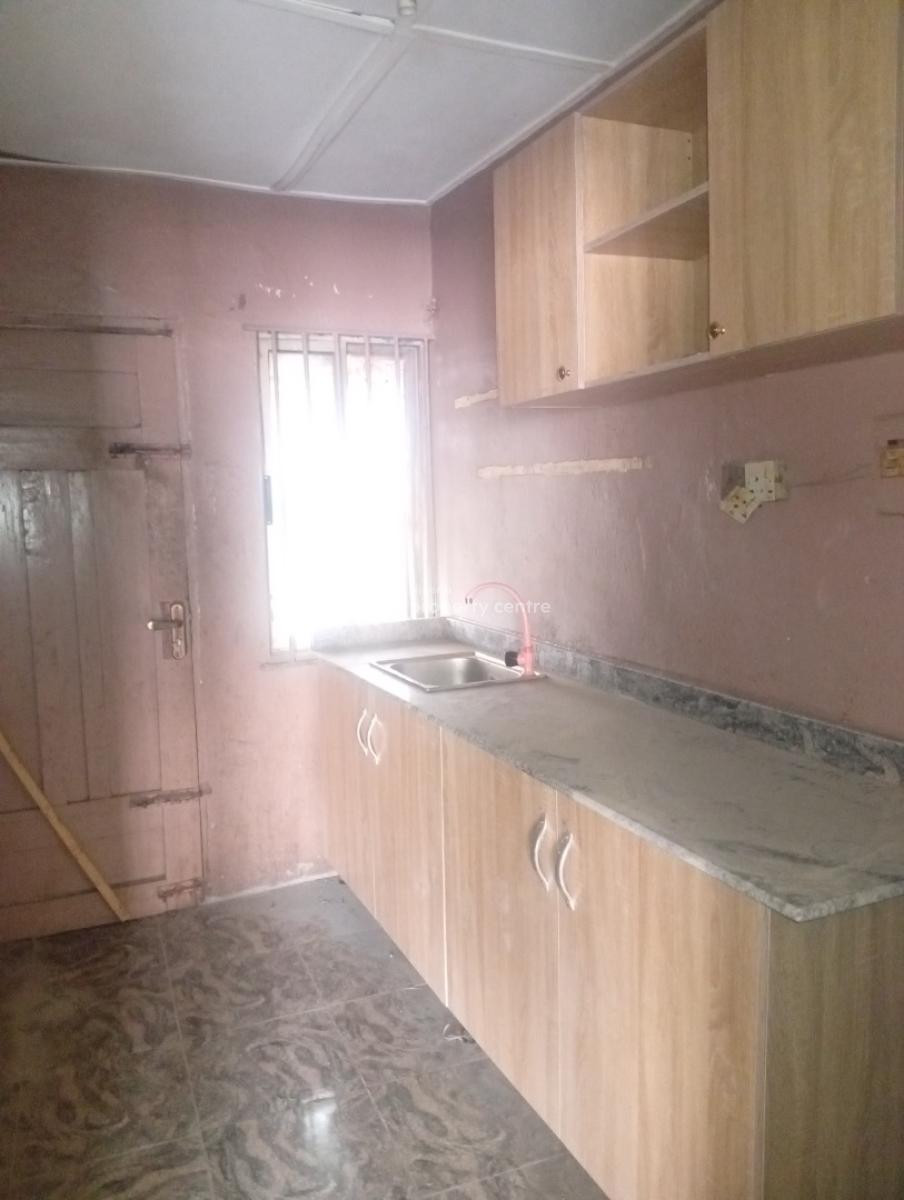 Spacious 3 Bedroom with 2 Toilet/bath with Wardrobe Kitchen Cabinet, Okunola, Egbeda, Alimosho, Lagos, Flat / Apartment for Rent