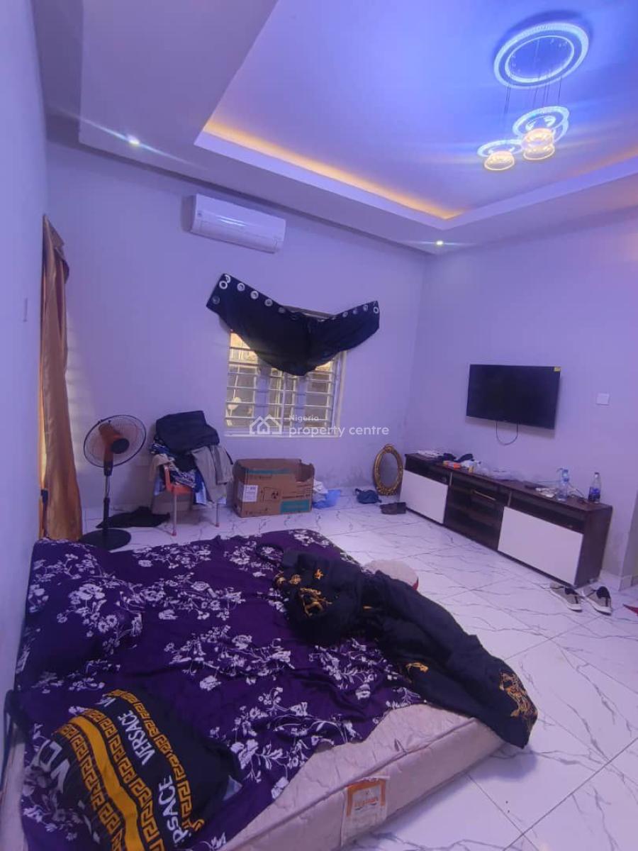 Master Bedroom in a Shared Apartment, Hopeville Estate, Sangotedo, Ajah, Lagos, Flat / Apartment for Rent