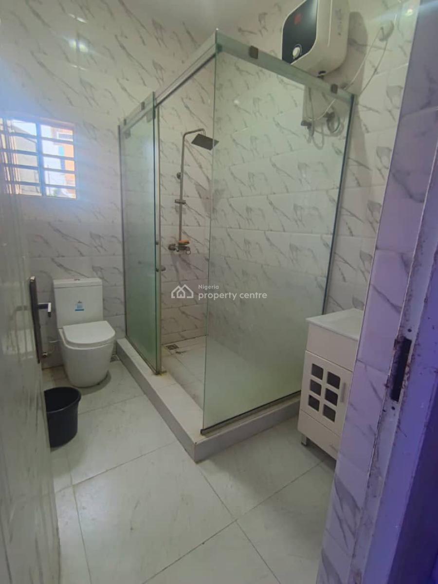 Master Bedroom in a Shared Apartment, Hopeville Estate, Sangotedo, Ajah, Lagos, Flat / Apartment for Rent