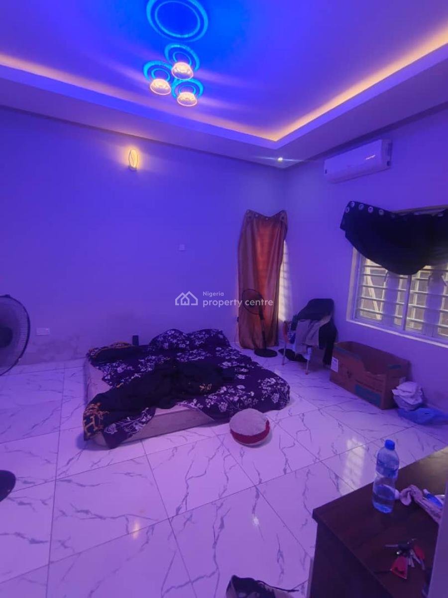 Master Bedroom in a Shared Apartment, Hopeville Estate, Sangotedo, Ajah, Lagos, Flat / Apartment for Rent