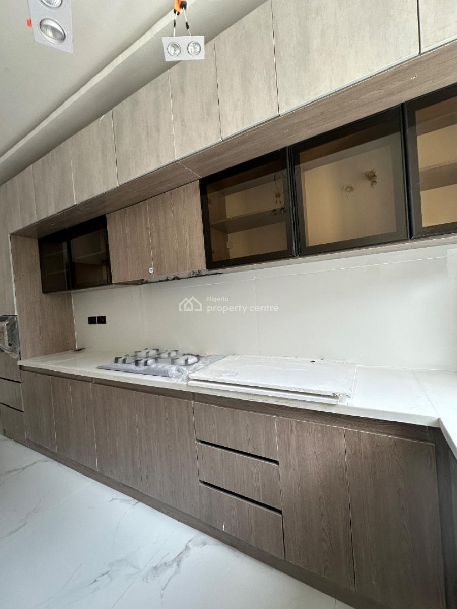 2 Bedroom Apartment with Elevator, Lekki Phase 1, Lekki, Lagos, Flat / Apartment for Sale