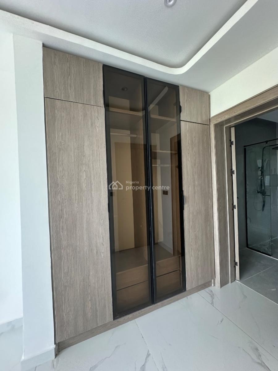 2 Bedroom Apartment with Elevator, Lekki Phase 1, Lekki, Lagos, Flat / Apartment for Sale