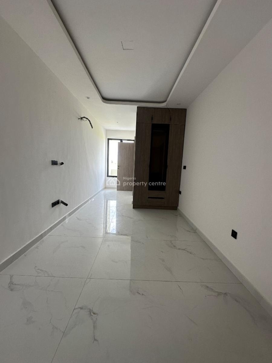 2 Bedroom Apartment with Elevator, Lekki Phase 1, Lekki, Lagos, Flat / Apartment for Sale