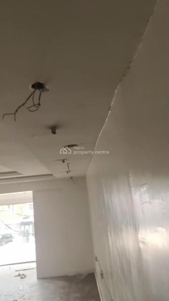 Neat & Spacious Showroom / Shop Space (toilet), Opebi, Opebi, Ikeja, Lagos, Shop for Rent