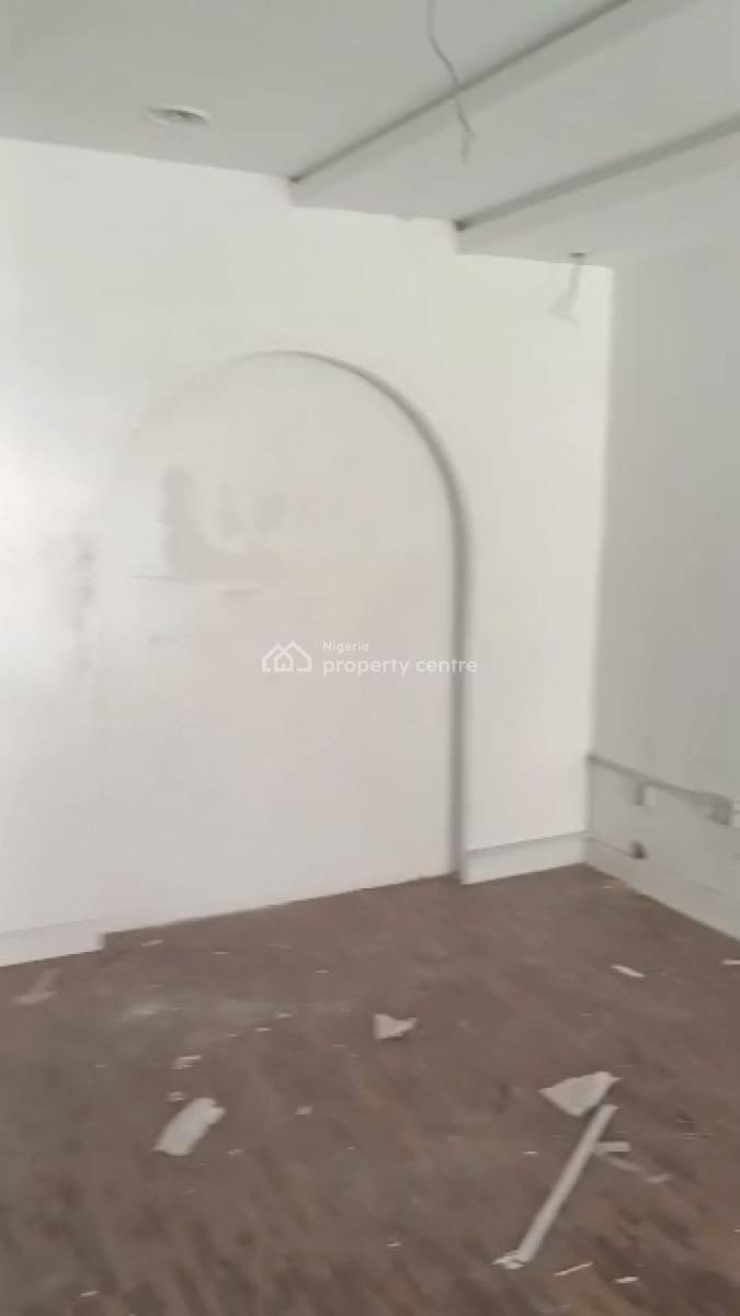 Neat & Spacious Showroom / Shop Space (toilet), Opebi, Opebi, Ikeja, Lagos, Shop for Rent