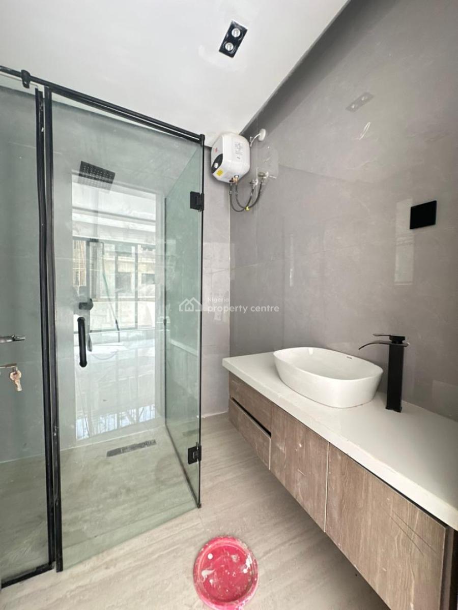 Neatly Finished 2bedroom Apartment (with Elevator)1st Floor), Lekki Phase One ,lekki ,lagos ,nigeria, Lekki Phase 1, Lekki, Lagos, Flat / Apartment for Rent