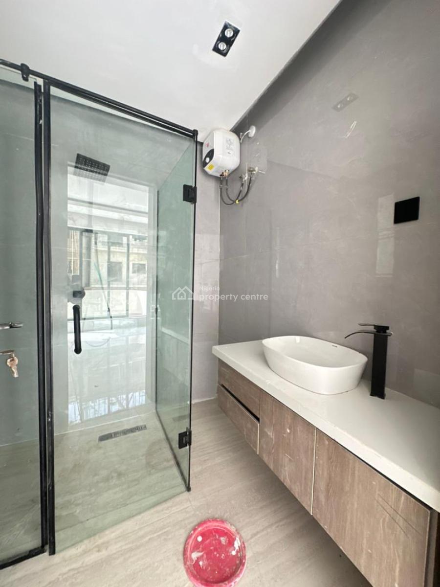 Neatly Finished 2bedroom Apartment (with Elevator)1st Floor), Lekki Phase One ,lekki ,lagos ,nigeria, Lekki Phase 1, Lekki, Lagos, Flat / Apartment for Rent